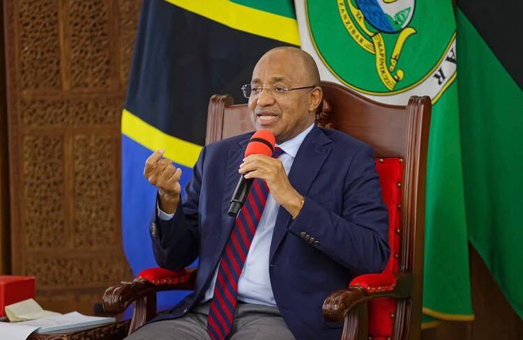 Mwinyi Kuondoka Madarakani Bila Kuacha Deni “Hata Senti 5”