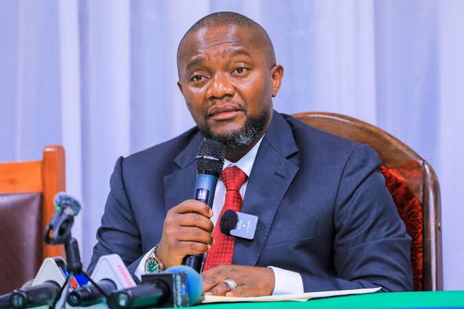 Mchengerwa Amtaja Mwalimu Wake wa Siasa