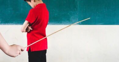 Mwalimu Aliyechapa Wanafunzi Video zikasambaa, Afukuzwa Kazi