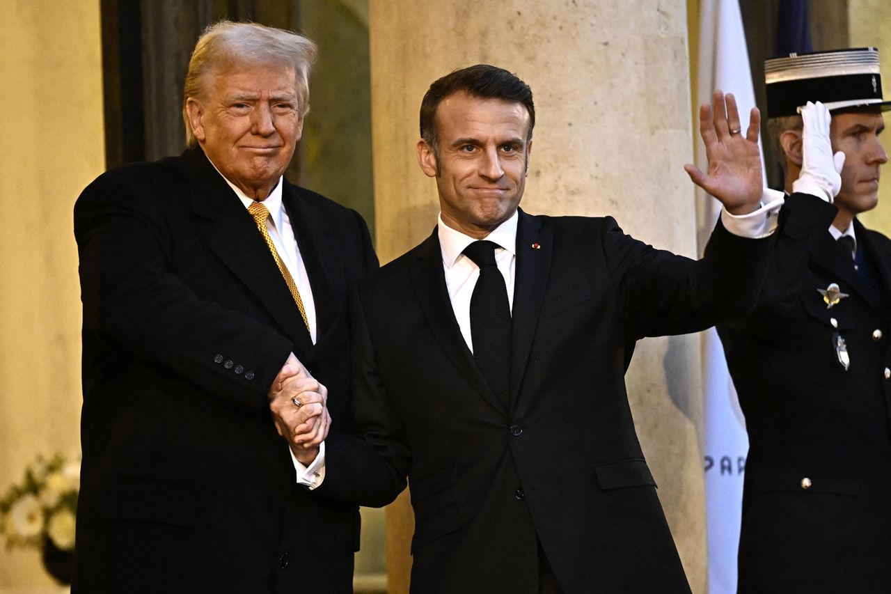 Rais Macron Azuiliwa Kisa Msafara wa Trump