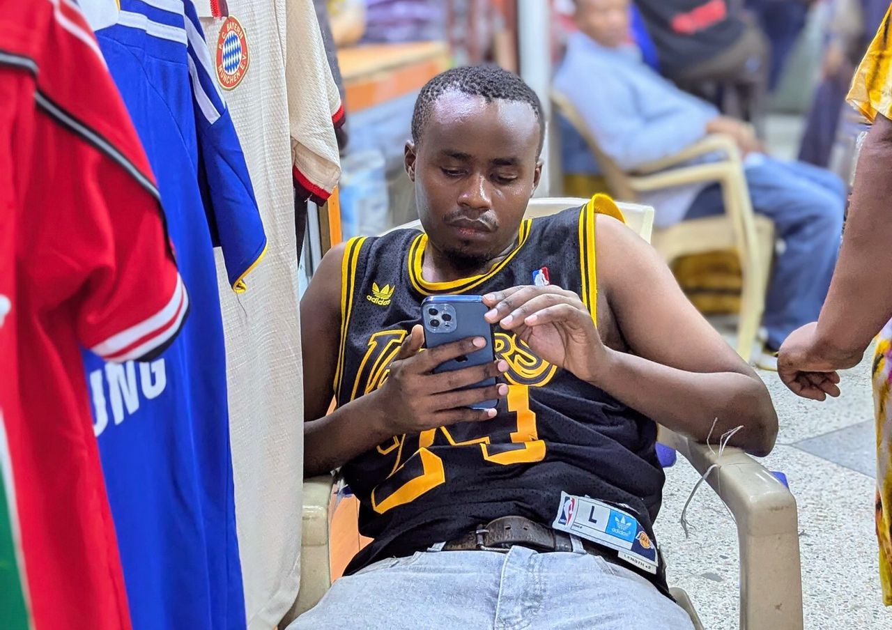 Kiduku wa X, Akamatwa kwa Tuhuma za Makosa Kimtandao