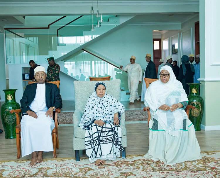 Dr.Samia Afika Msibani kwa Abbas Mwinyi