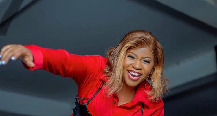 Loloh Aimwaga Siri ya Wasanii Kufika Mbali Kimuziki