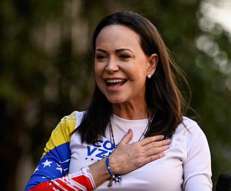 Trump Ajatoboa kwa Maria Tuzo za Nobel