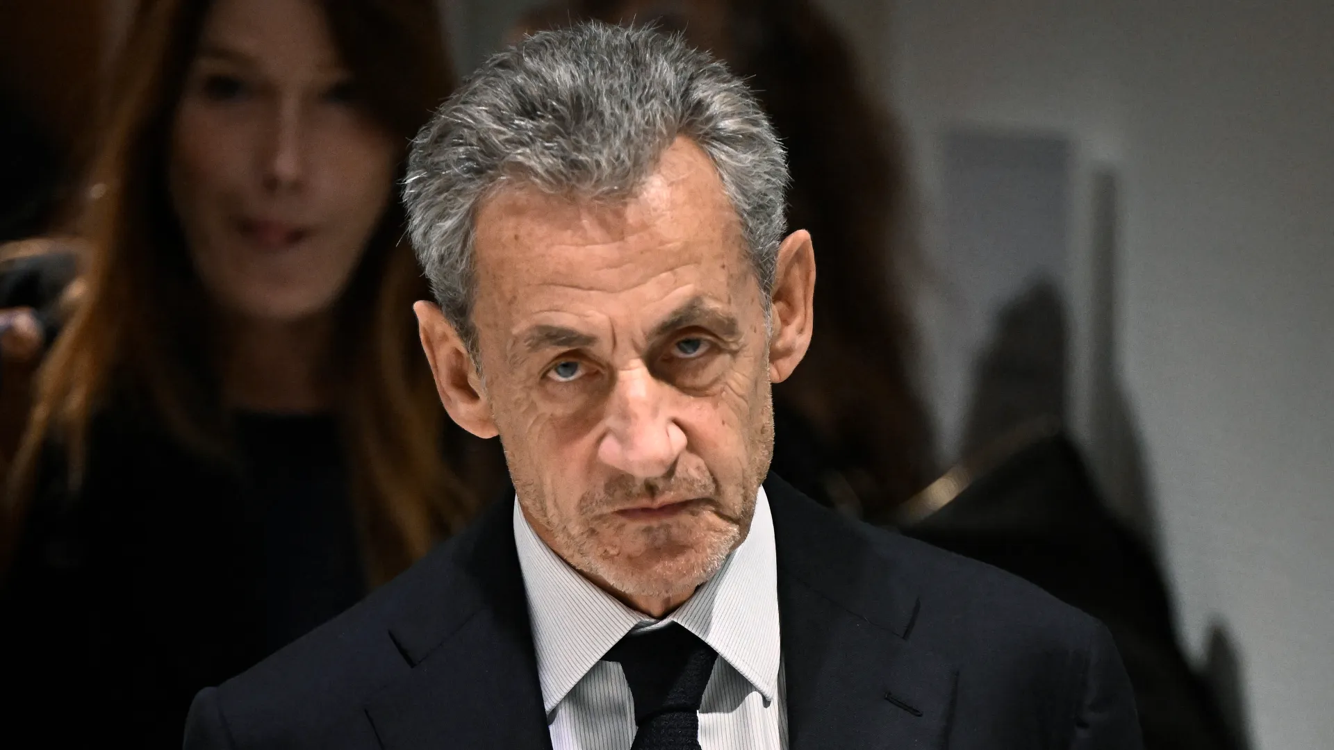 Sarkozy Atoka Gereza Atakuwa Chini ya Ulinzi