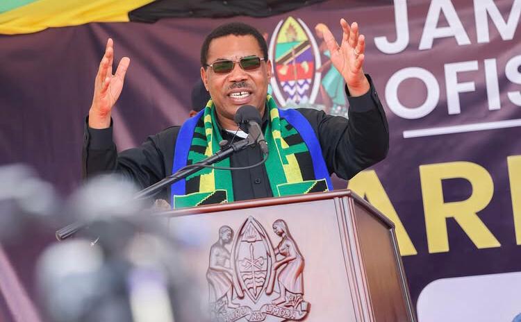 Mwigulu Amuagiza IGP Kuacha Kumtafuta Gwajima