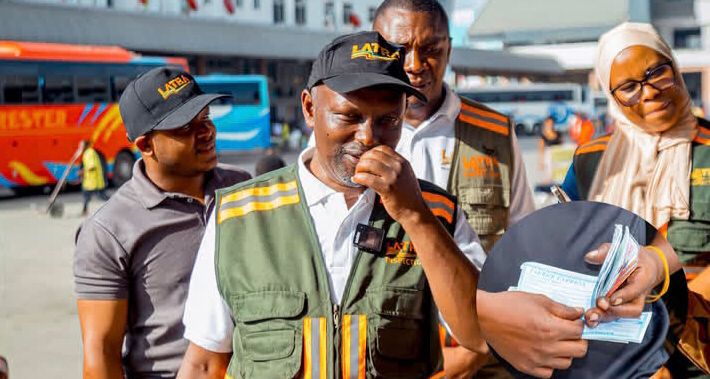 Watano Wakamatwa kwa Tuhuma za Kulangulisha Tiketi Stendi Magufuli