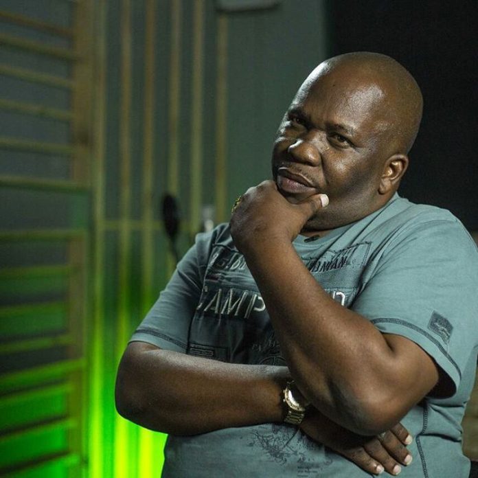 Mkubwa Fella Hawezi Kukaa Wala Kuongea