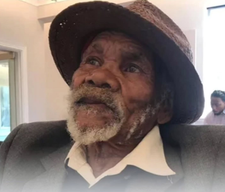 Jan Mvuta Sigara Aliyeishi Miaka Mingi