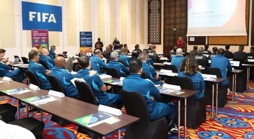 Waamuzi Kombe la Dunia Wapigwa Marufuku Mechi za Kirafiki