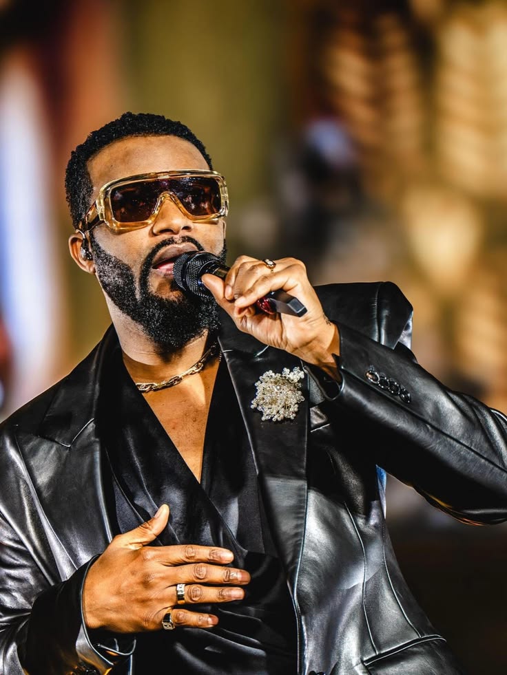 Fally Ipupa: Kutoka mfalme wa Rumba hadi shujaa wa Kitaifa