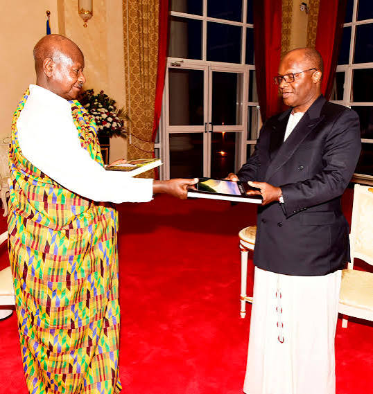Kwa nini Uganda ina rais na wafalme kwa wakatu mmoja?