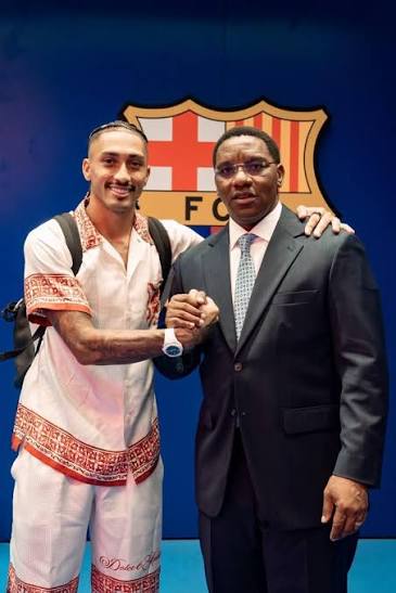 Makonda ateta na wachezaji wa Barcelona